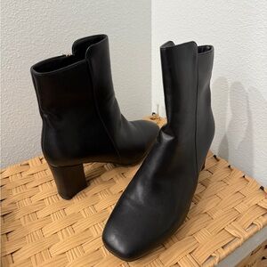 IDIFU Black Square-Toe Block Heel Ankle Boots